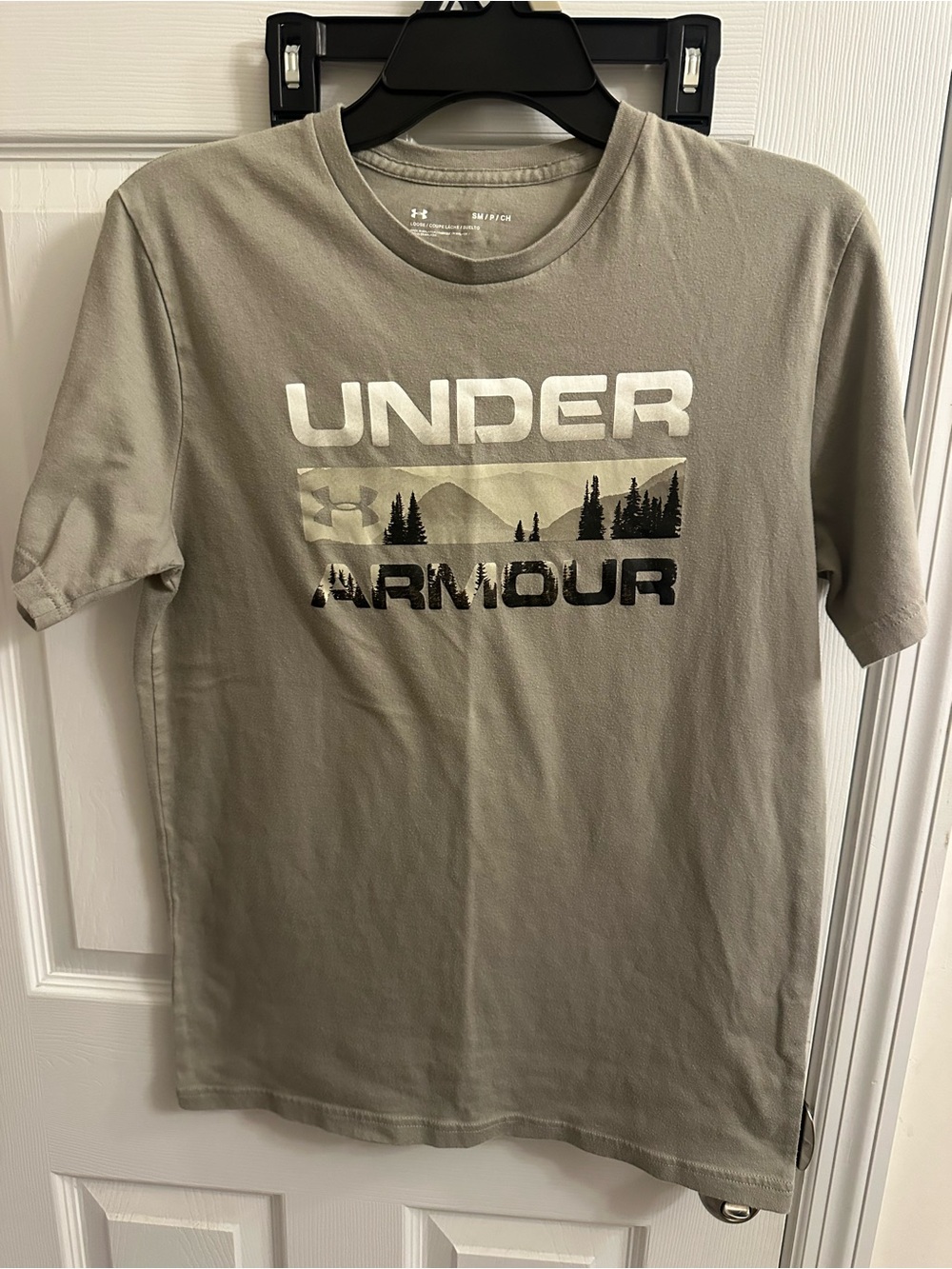 Under Armour UA Khaki Men’s Small Short Sleeve Loose T-shirt Top